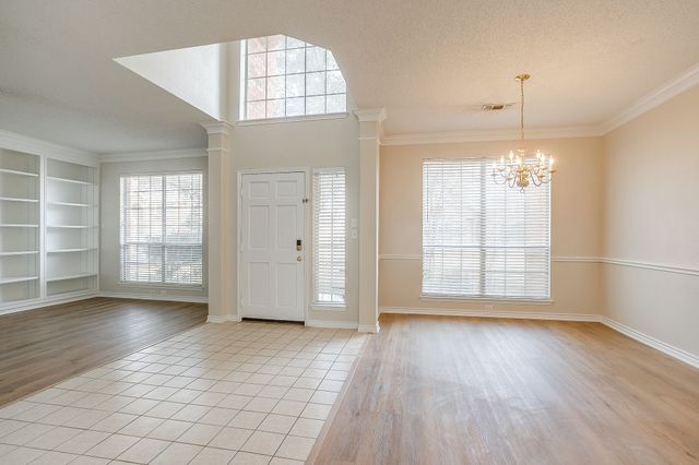 6937 Spring Valley Way, Fort Worth, TX 76132