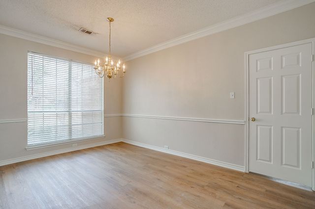 6937 Spring Valley Way, Fort Worth, TX 76132