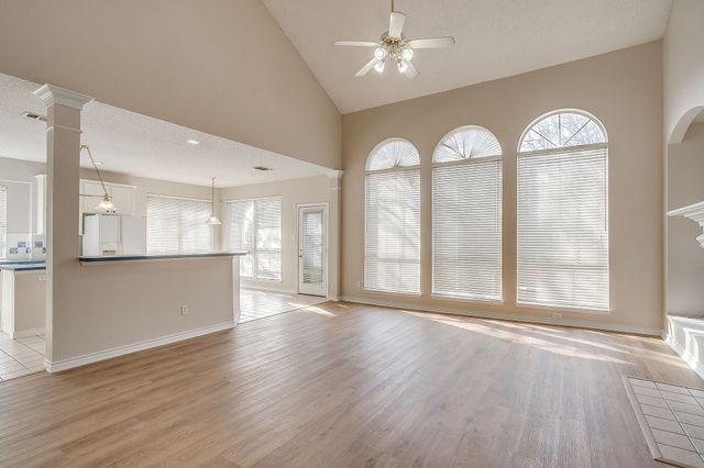 6937 Spring Valley Way, Fort Worth, TX 76132