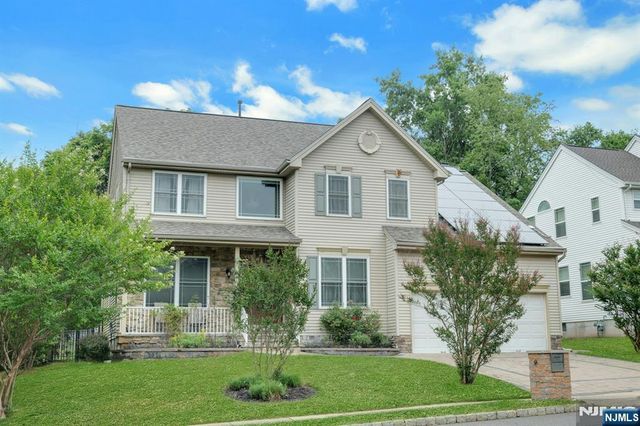 64 Walters Brook Drive, Bridgewater, NJ 08807