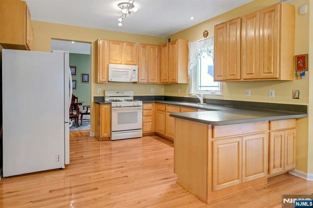 64 Walters Brook Drive, Bridgewater, NJ 08807