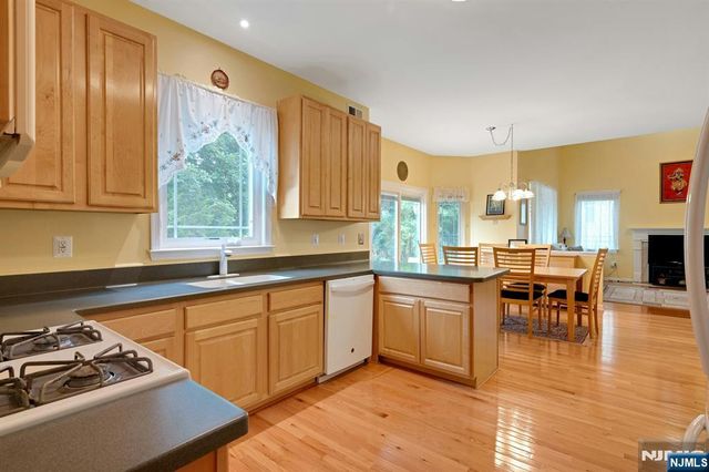 64 Walters Brook Drive, Bridgewater, NJ 08807
