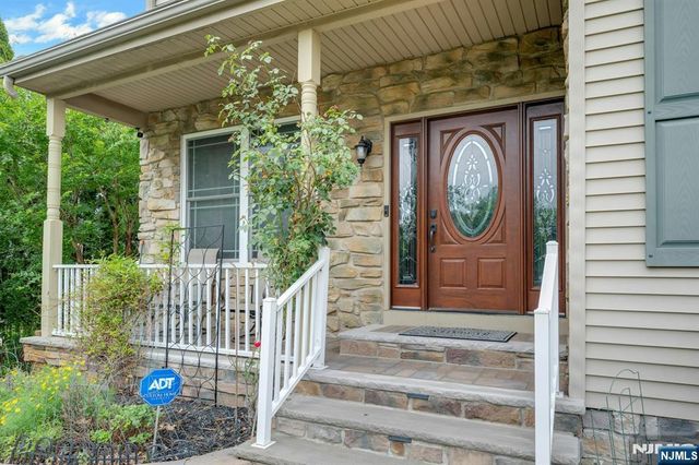 64 Walters Brook Drive, Bridgewater, NJ 08807