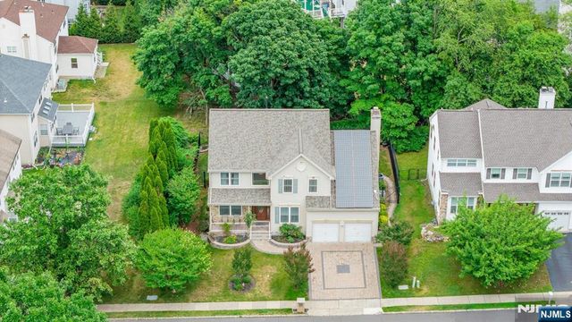 64 Walters Brook Drive, Bridgewater, NJ 08807