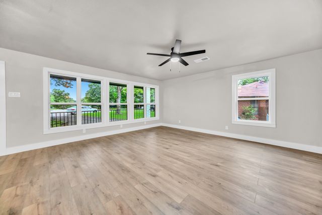 831 Glen Arbor Drive, Dallas, TX 75241