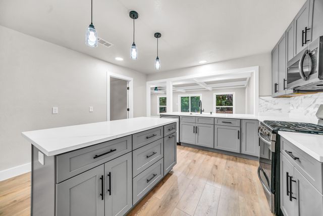 831 Glen Arbor Drive, Dallas, TX 75241