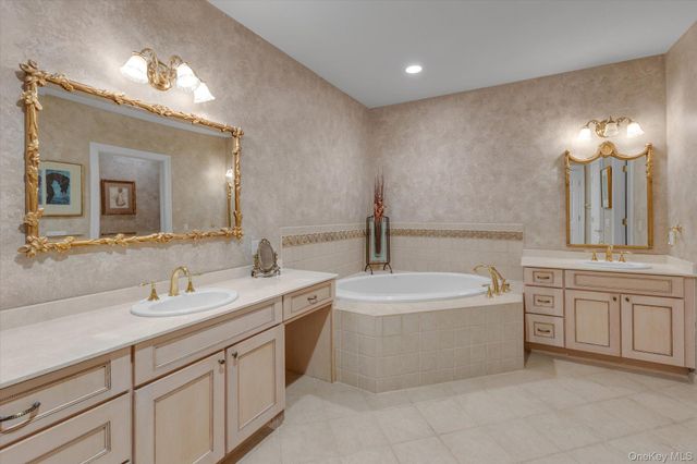 236 Altessa Boulevard, Melville, NY 11747