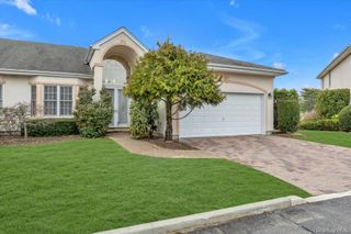 236 Altessa Boulevard, Melville, NY 11747