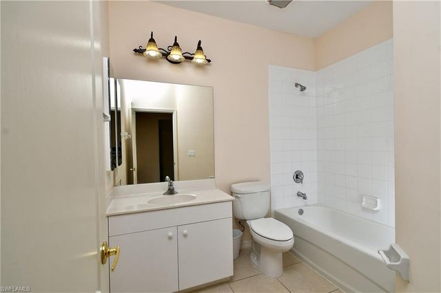4808 Fairloop RUN, Lehigh Acres, FL 33973
