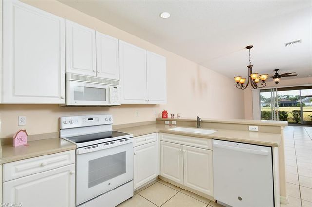 4808 Fairloop RUN, Lehigh Acres, FL 33973
