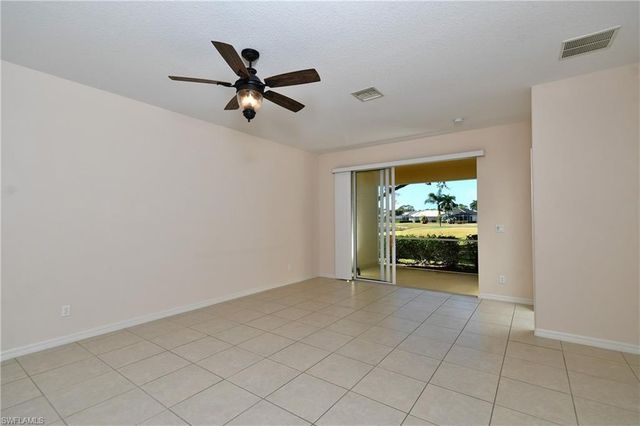 4808 Fairloop RUN, Lehigh Acres, FL 33973
