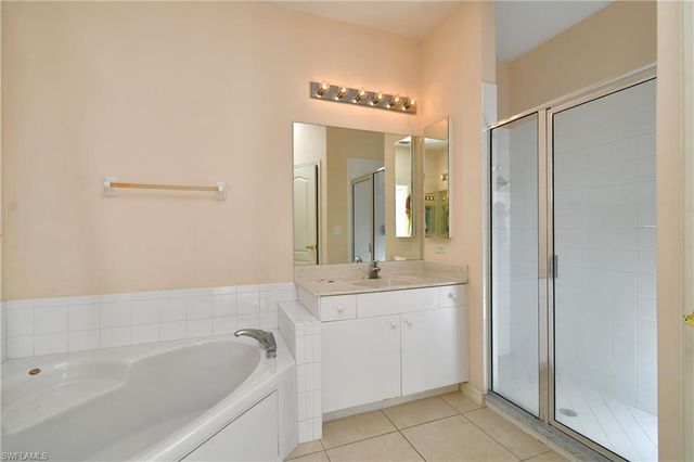 4808 Fairloop RUN, Lehigh Acres, FL 33973