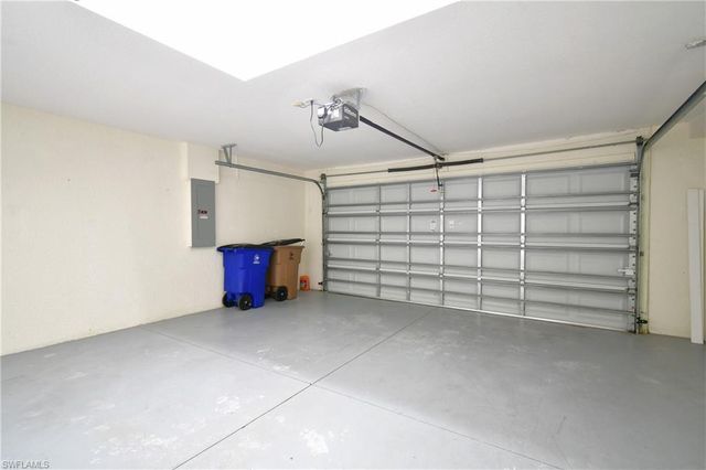 4808 Fairloop RUN, Lehigh Acres, FL 33973