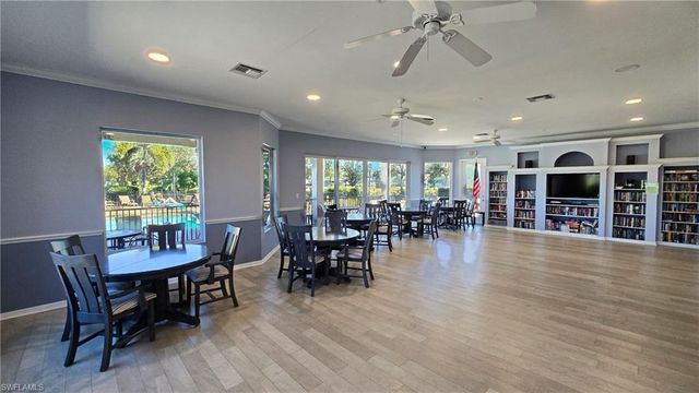 4808 Fairloop RUN, Lehigh Acres, FL 33973