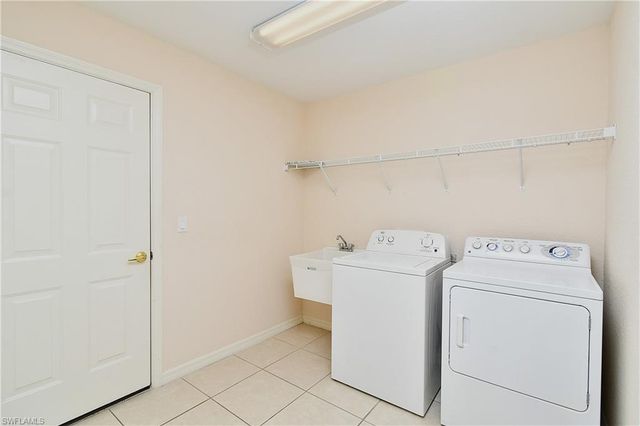 4808 Fairloop RUN, Lehigh Acres, FL 33973