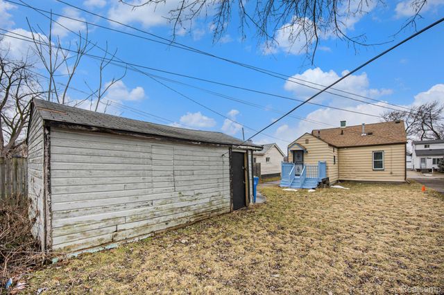 11012 REPUBLIC Avenue, Warren, MI 48089