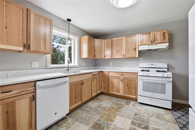9112 E 58th Terrace, Raytown, MO 64133