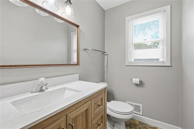9112 E 58th Terrace, Raytown, MO 64133