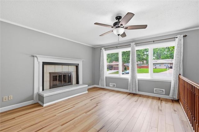 9112 E 58th Terrace, Raytown, MO 64133