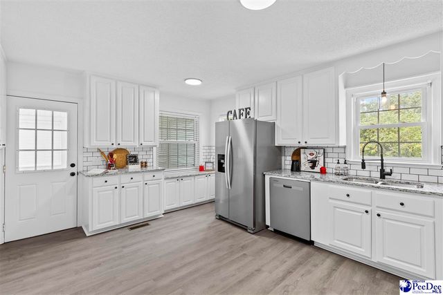 1500 W Carolina Ave, Hartsville, SC 29550
