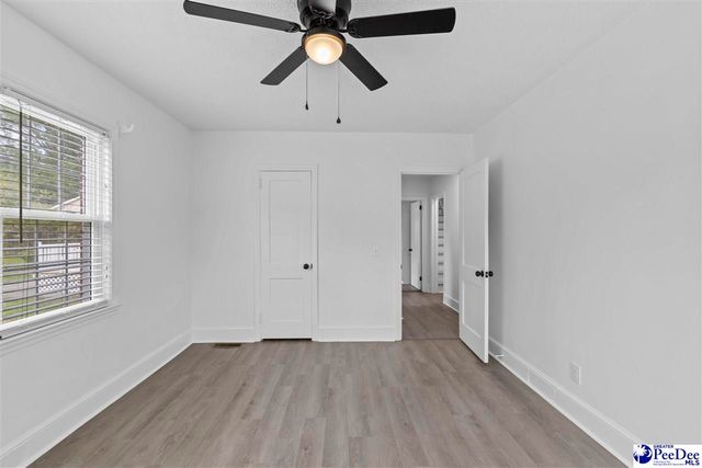 1500 W Carolina Ave, Hartsville, SC 29550