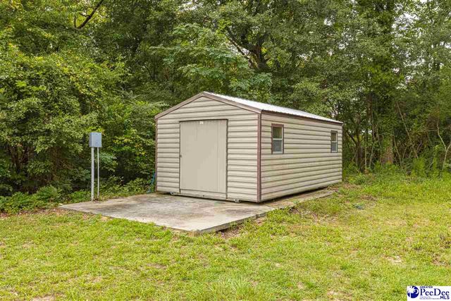 1500 W Carolina Ave, Hartsville, SC 29550