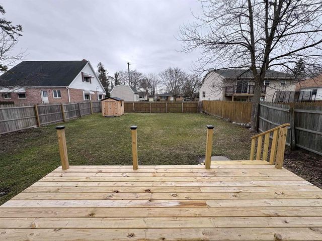 1904 James Street, Essexville, MI 48732