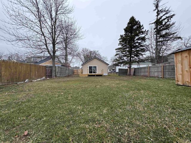 1904 James Street, Essexville, MI 48732