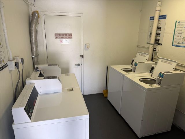 1812 E Oakland Park Boulevard 33, Oakland Park, FL 33306