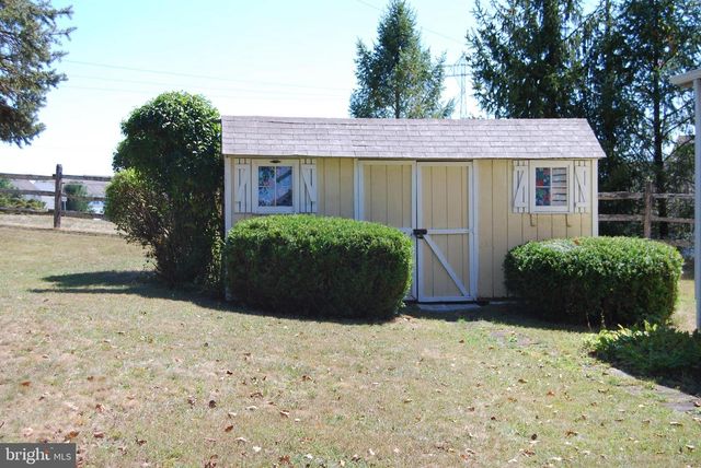 1 MEADOW RUN PL, Harrisburg, PA 17112