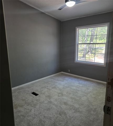 15810 S 3rd Street, Scurry, TX 75158