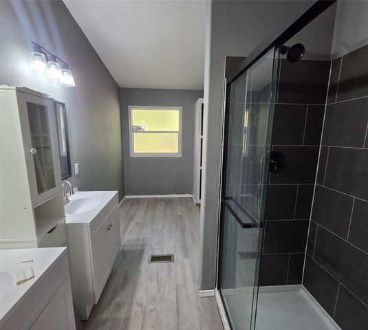 15810 S 3rd Street, Scurry, TX 75158