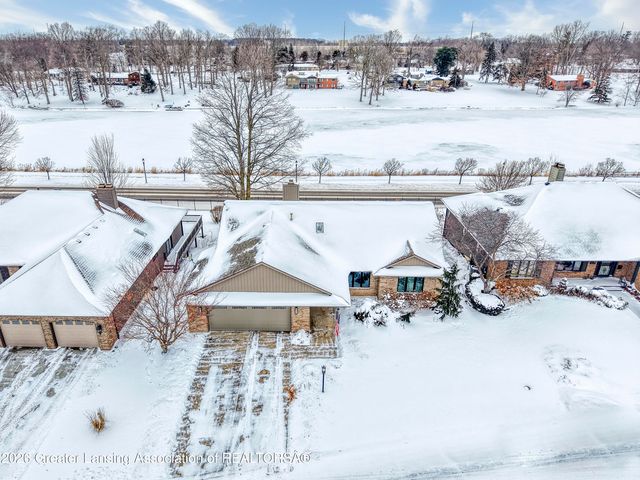 3612 Muirfield Drive, Lansing, MI 48911