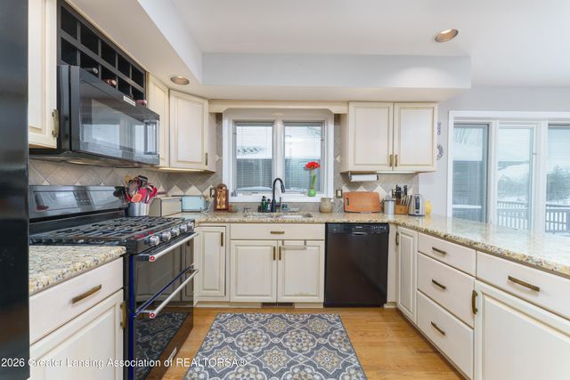 3612 Muirfield Drive, Lansing, MI 48911