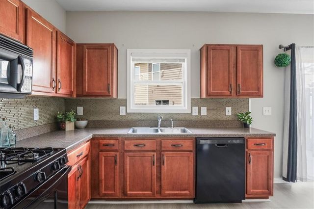 2052 Lakeshore Overlook Drive NW, Kennesaw, GA 30152