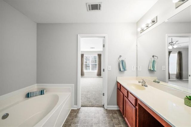 2052 Lakeshore Overlook Drive NW, Kennesaw, GA 30152