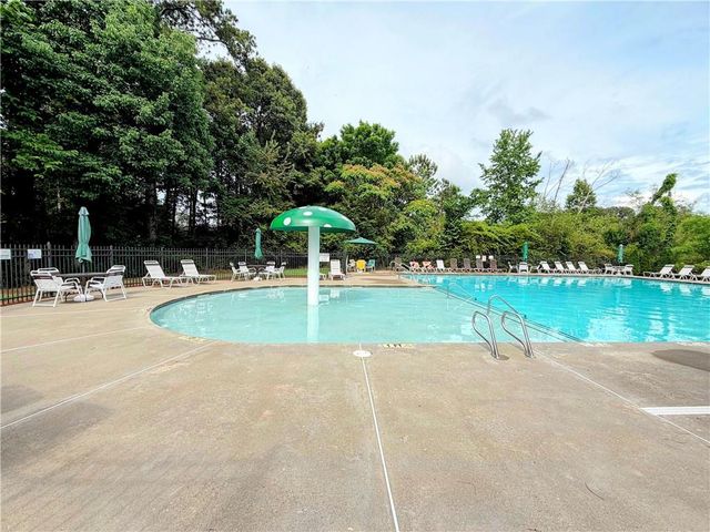2052 Lakeshore Overlook Drive NW, Kennesaw, GA 30152