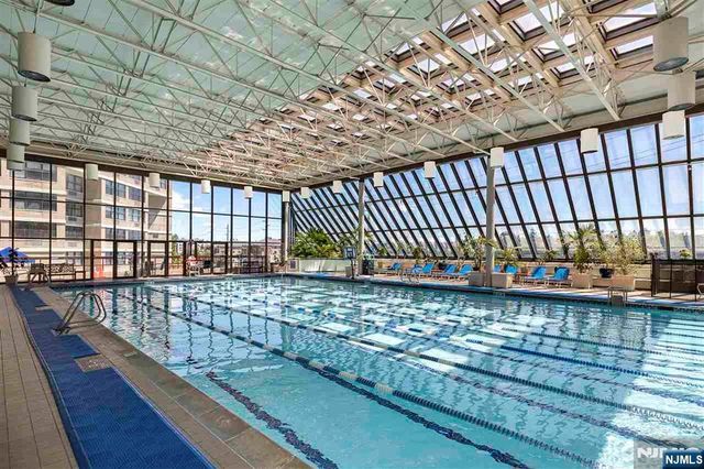 7004 Boulevard East 28C, Guttenberg, NJ 07093
