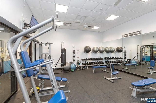 7004 Boulevard East 28C, Guttenberg, NJ 07093