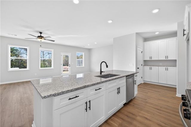 548 Madison St, Commerce, GA 30529