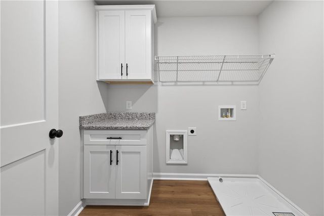 548 Madison St, Commerce, GA 30529