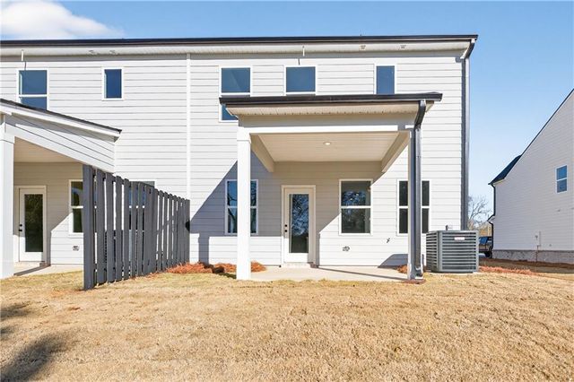 548 Madison St, Commerce, GA 30529