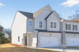 548 Madison St, Commerce, GA 30529