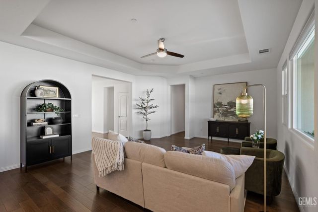 2029 Delamere Street, Bakersfield, CA 93311