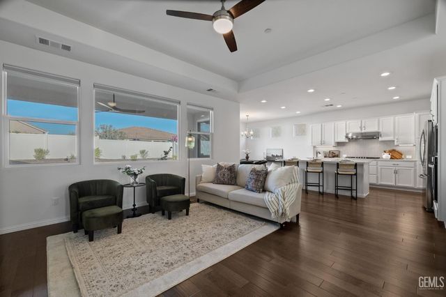 2029 Delamere Street, Bakersfield, CA 93311