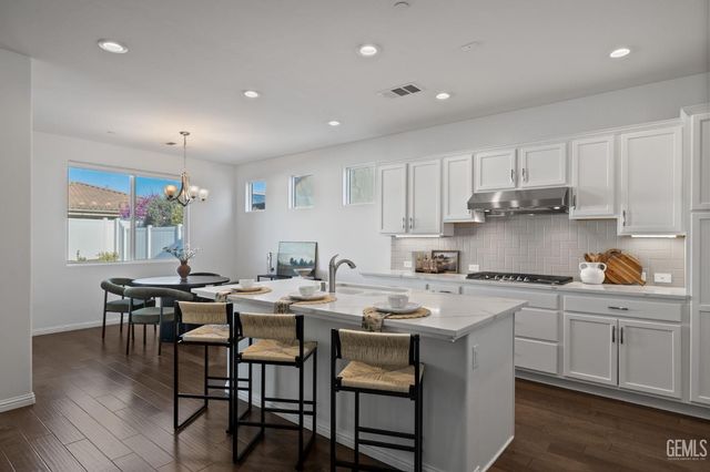 2029 Delamere Street, Bakersfield, CA 93311