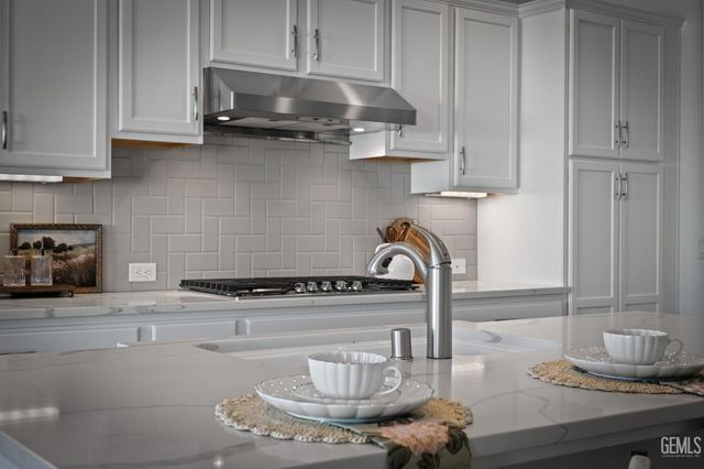 2029 Delamere Street, Bakersfield, CA 93311