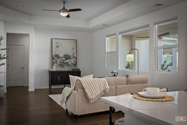 2029 Delamere Street, Bakersfield, CA 93311