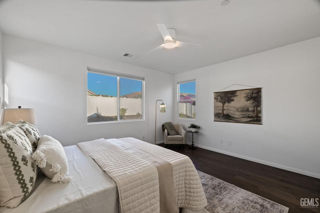 2029 Delamere Street, Bakersfield, CA 93311