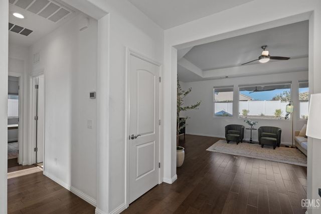 2029 Delamere Street, Bakersfield, CA 93311